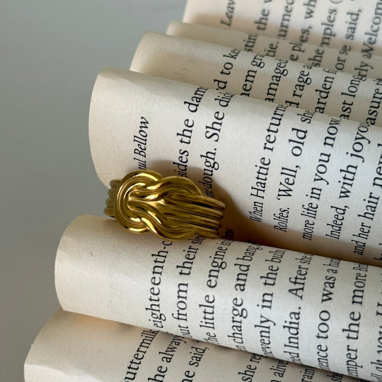 Golden Knot Ring