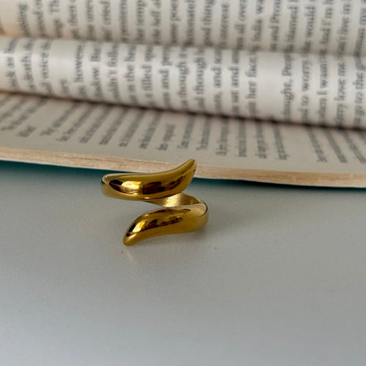 Velora Ring