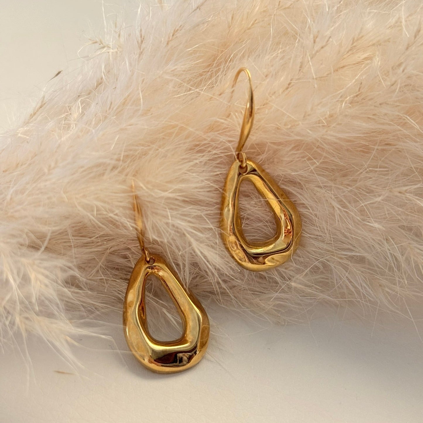 Aurea Drop Earrings Gold