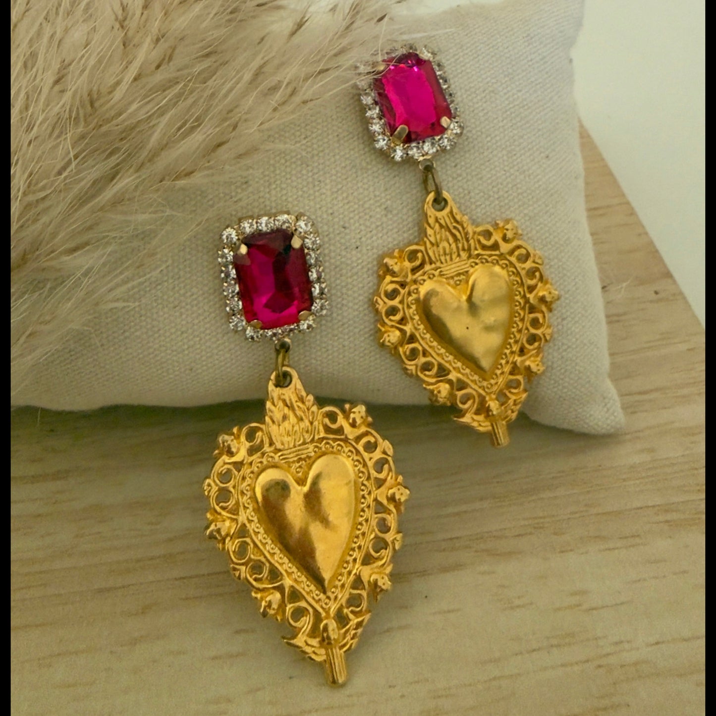 Mystic Heart Earrings – Gold
